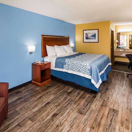 Days Inn By Wyndham Oak Grove/Ft. Campbell Buitenkant foto