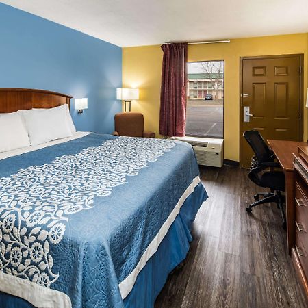 Days Inn By Wyndham Oak Grove/Ft. Campbell Buitenkant foto