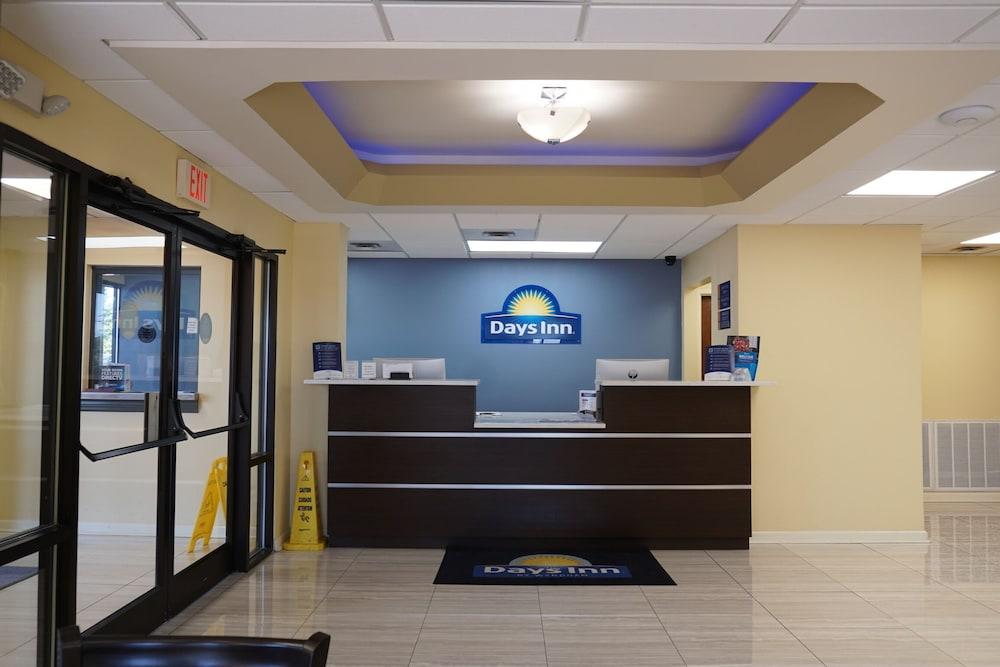 Days Inn By Wyndham Oak Grove/Ft. Campbell Buitenkant foto