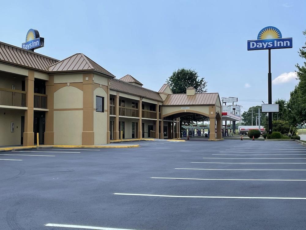 Days Inn By Wyndham Oak Grove/Ft. Campbell Buitenkant foto