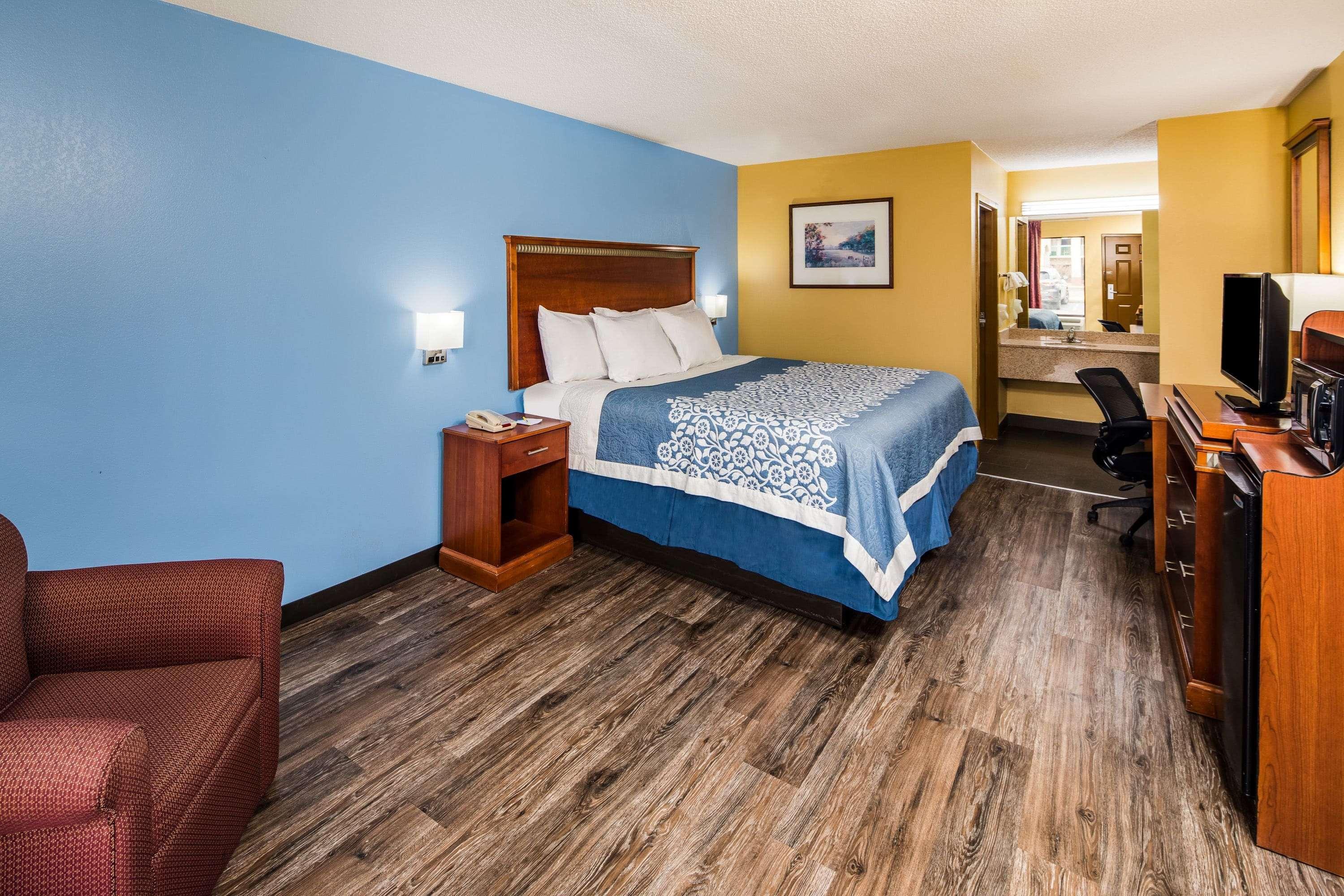 Days Inn By Wyndham Oak Grove/Ft. Campbell Buitenkant foto