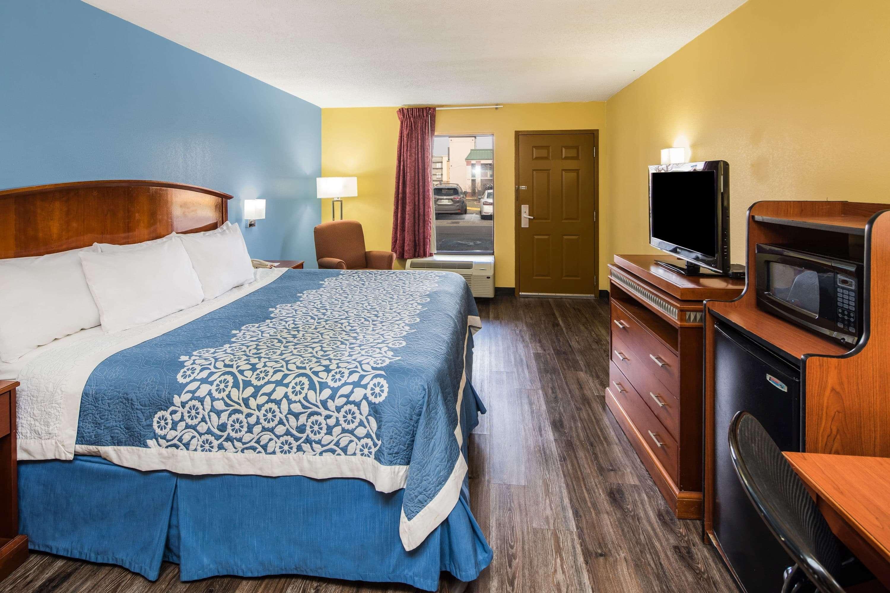 Days Inn By Wyndham Oak Grove/Ft. Campbell Buitenkant foto