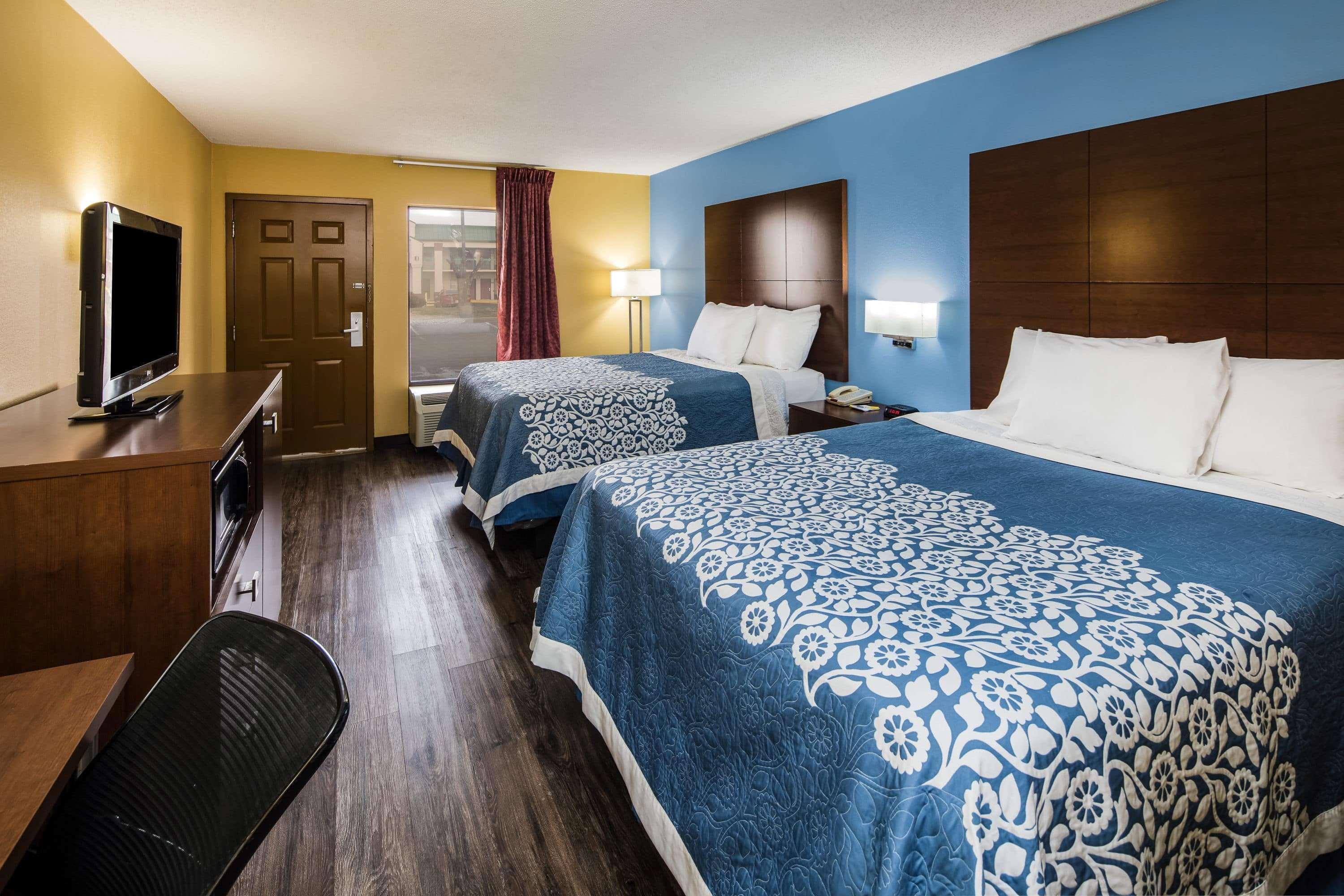 Days Inn By Wyndham Oak Grove/Ft. Campbell Buitenkant foto