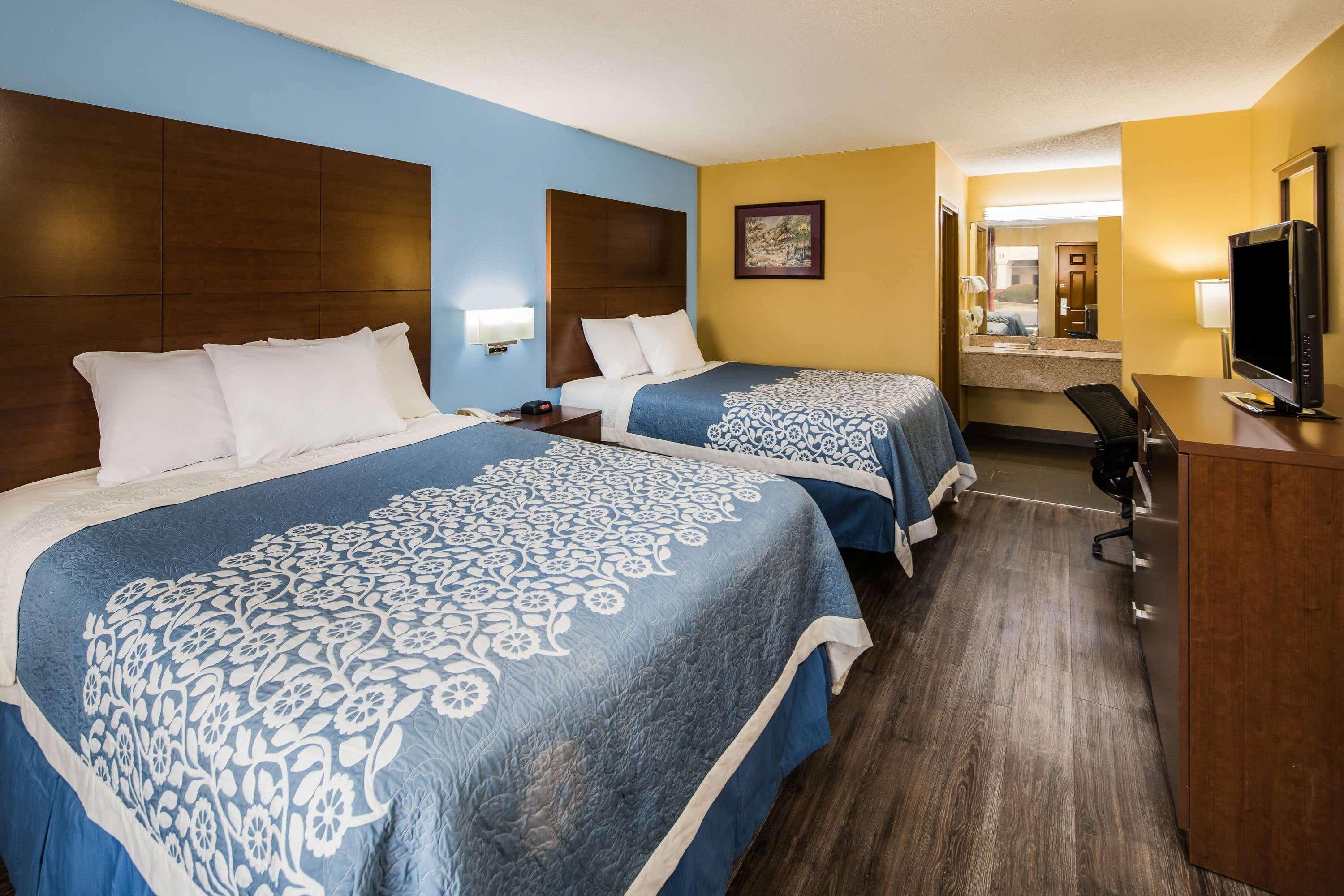 Days Inn By Wyndham Oak Grove/Ft. Campbell Buitenkant foto