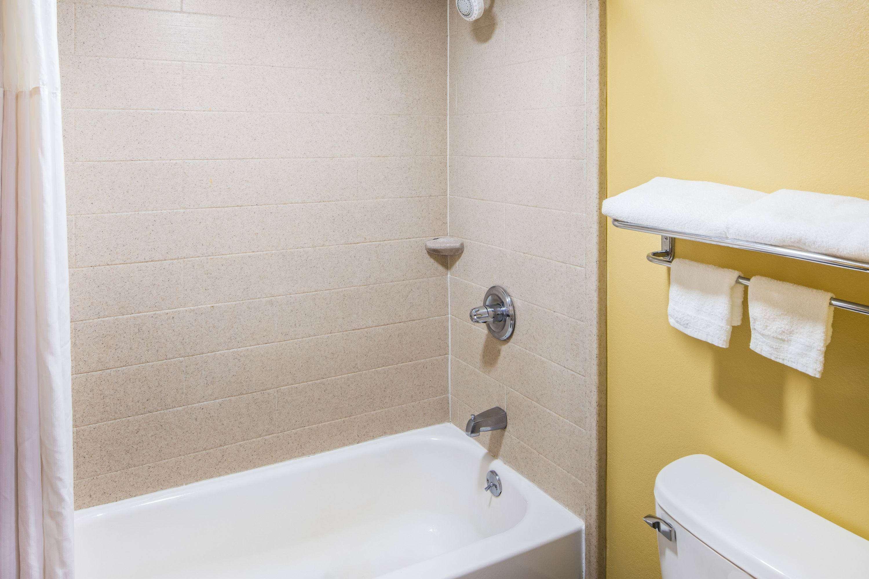 Days Inn By Wyndham Oak Grove/Ft. Campbell Buitenkant foto