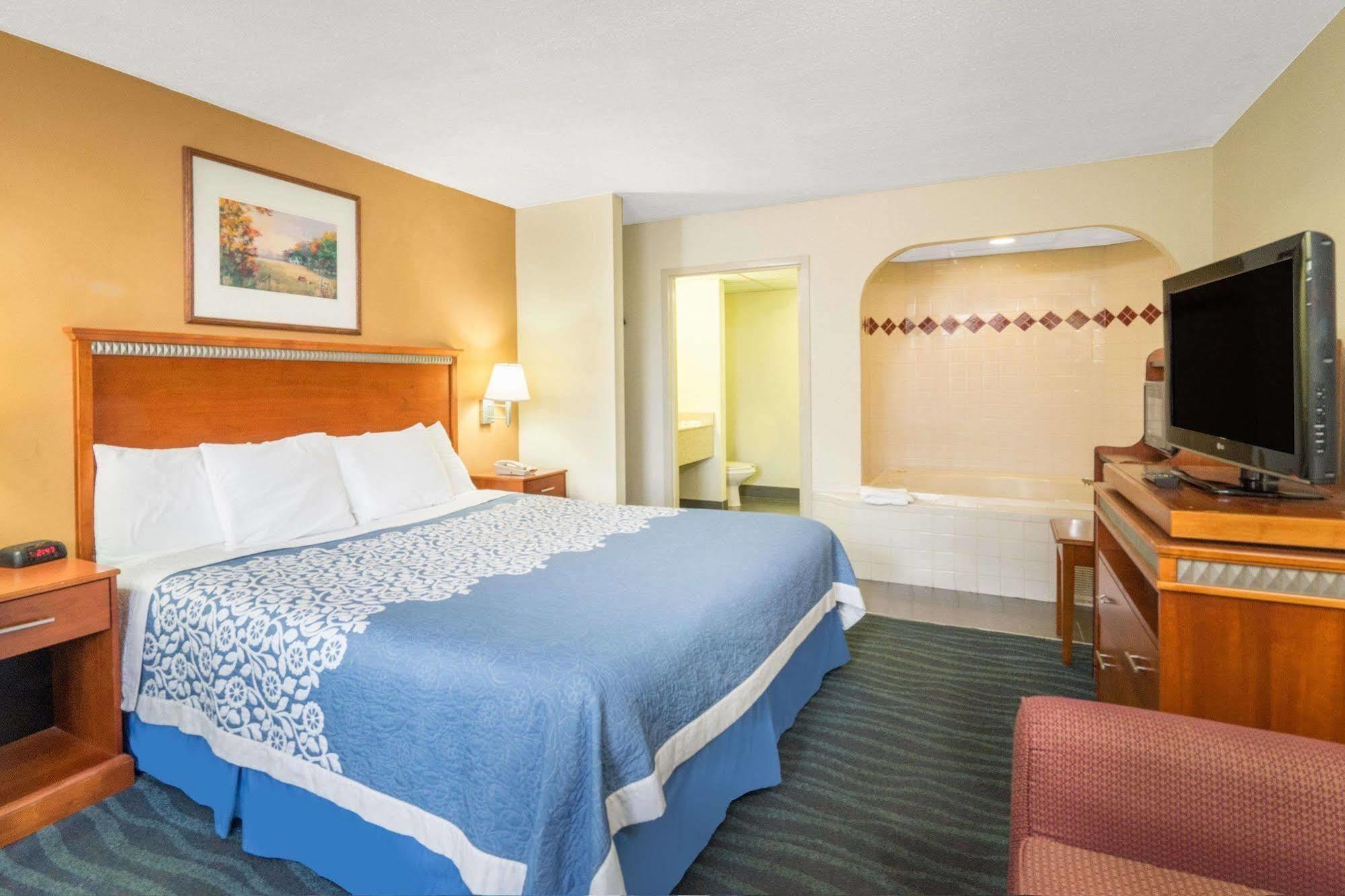 Days Inn By Wyndham Oak Grove/Ft. Campbell Buitenkant foto