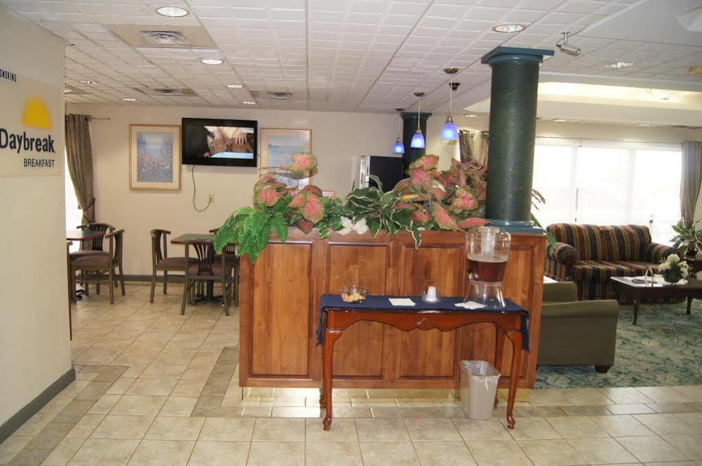 Days Inn By Wyndham Oak Grove/Ft. Campbell Buitenkant foto