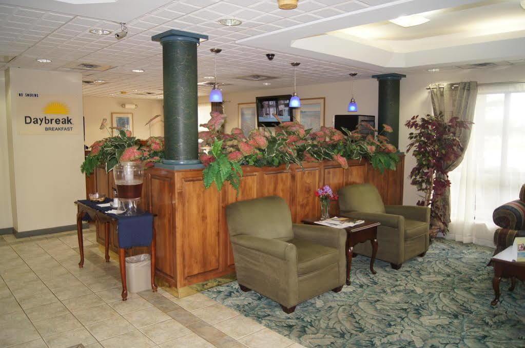 Days Inn By Wyndham Oak Grove/Ft. Campbell Buitenkant foto